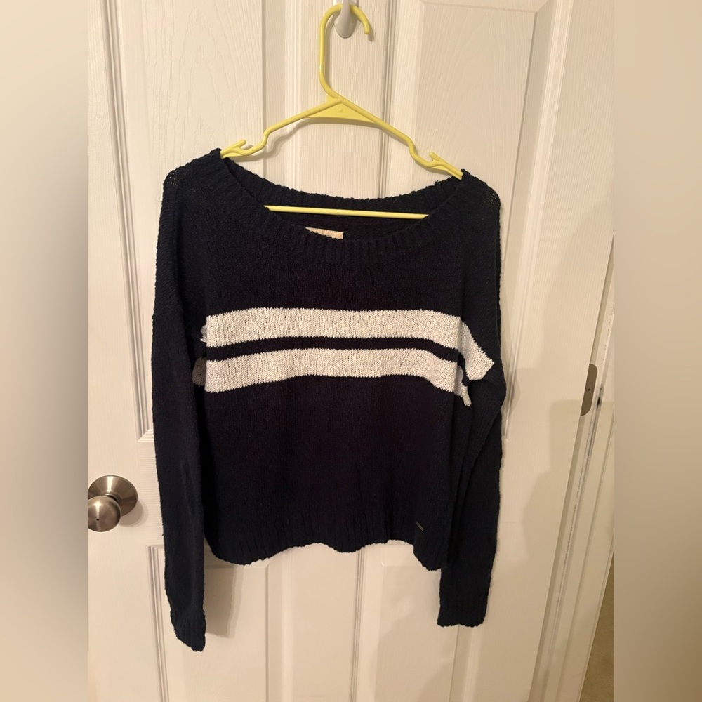 Hollister Navy and White Crew Neck Sweater
